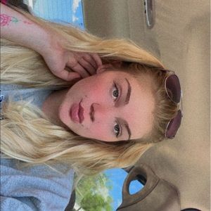 Meet your Posher, Marissa